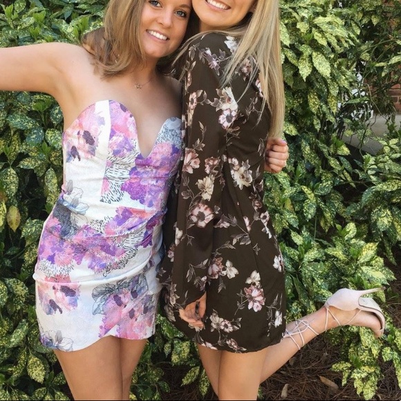 Green floral formal dress - Picture 3 of 3